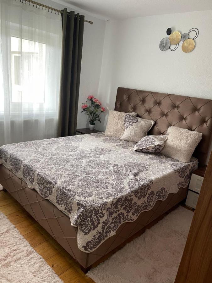 Ferienwohnung L&D Apartament Hermannstadt Exterior foto